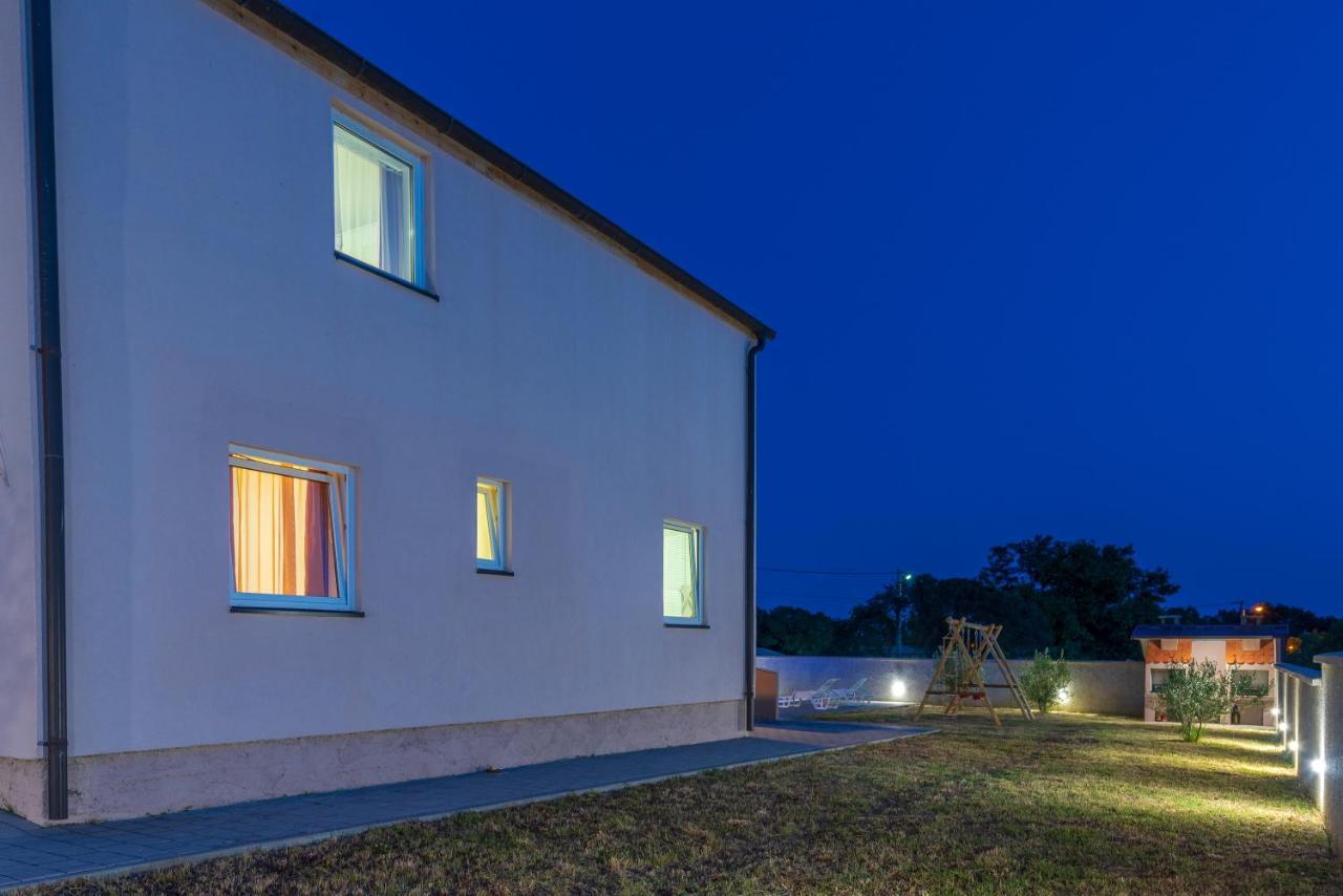 Apartmani Krzak Nin Exterior photo