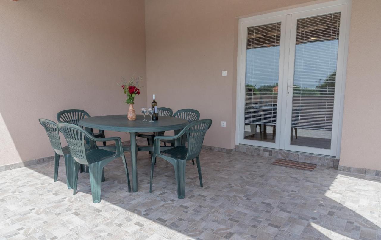 Apartmani Krzak Nin Exterior photo