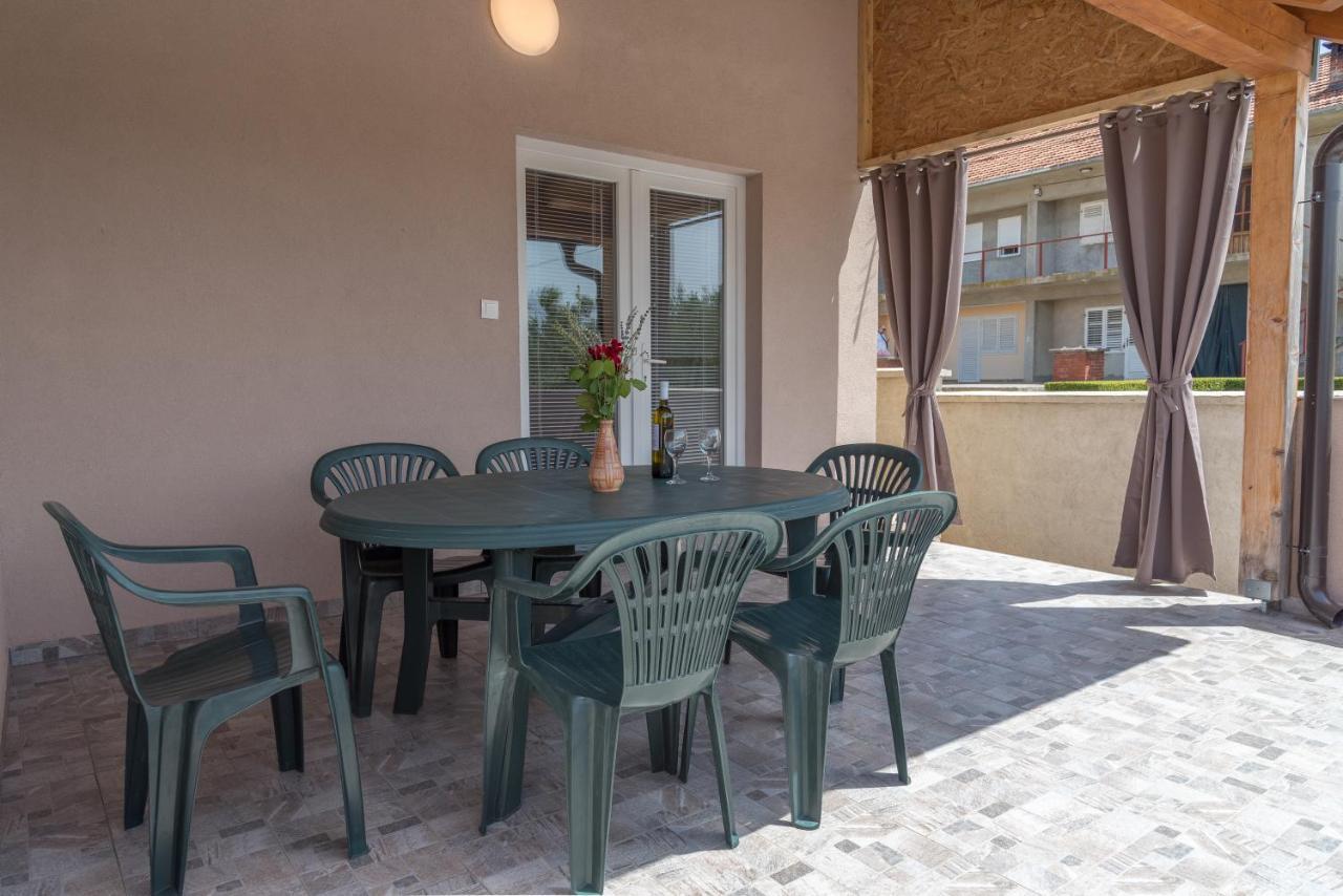 Apartmani Krzak Nin Exterior photo